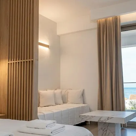Pnoe Sea View Hotel