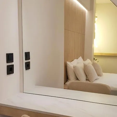 Pnoe Sea View Hotel 4*