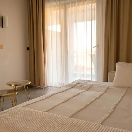 Hotel Pnoe Sea View 4*