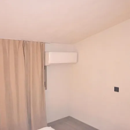 Pnoe Sea View Hotel