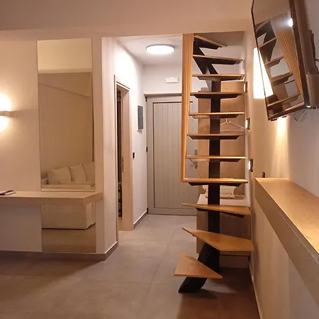 Pnoe Sea View Hotel 4*
